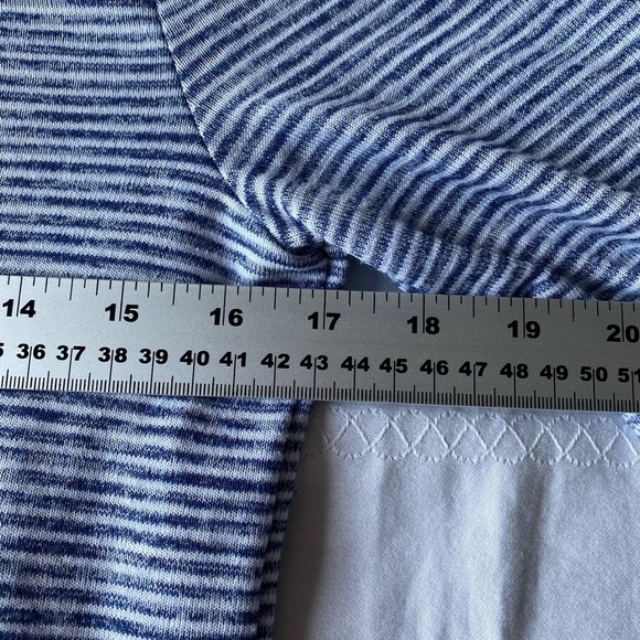 Banana Republic Factory Women's Blue/White Stripe Lightweight Sweater Top Small - Picture 6 of 9